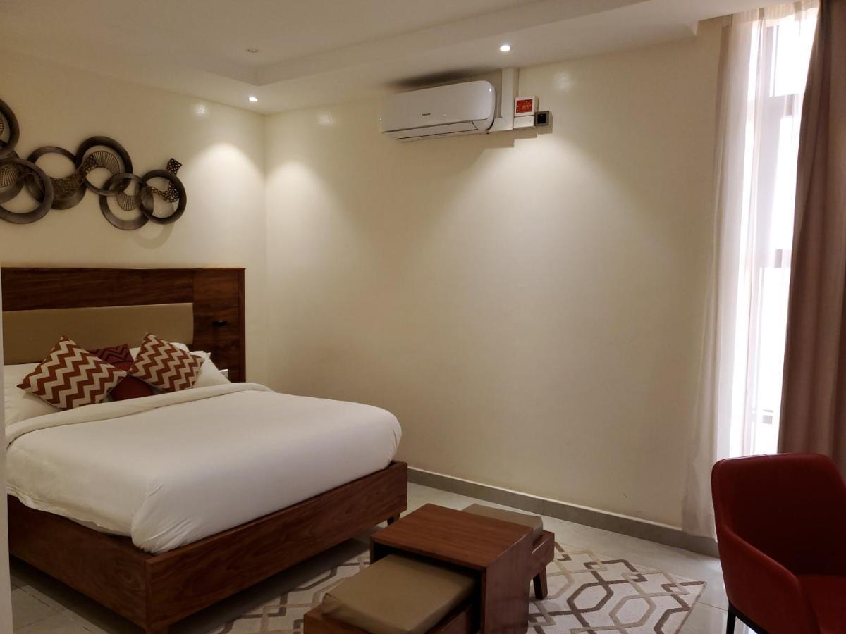 Millennium Terrace Hotel Kampala Exteriör bild