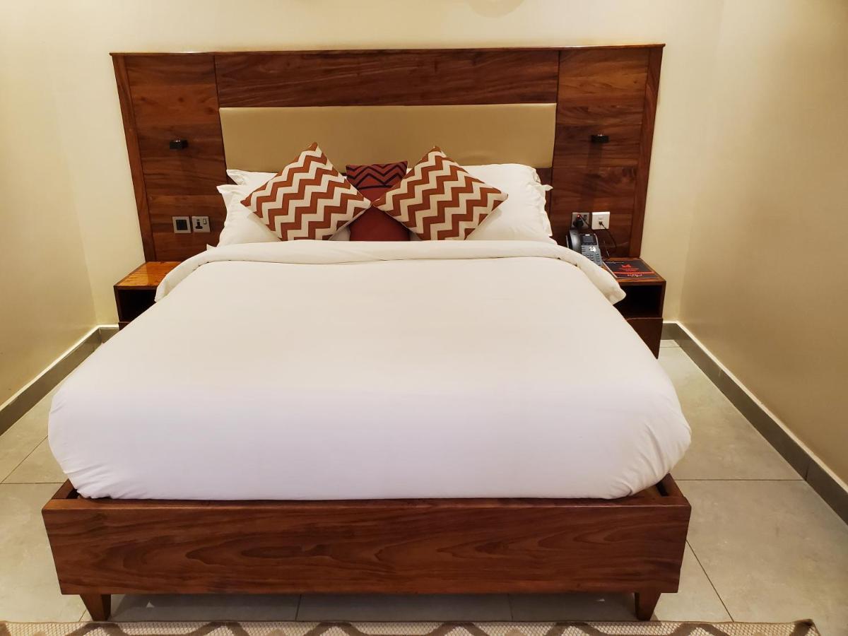 Millennium Terrace Hotel Kampala Exteriör bild