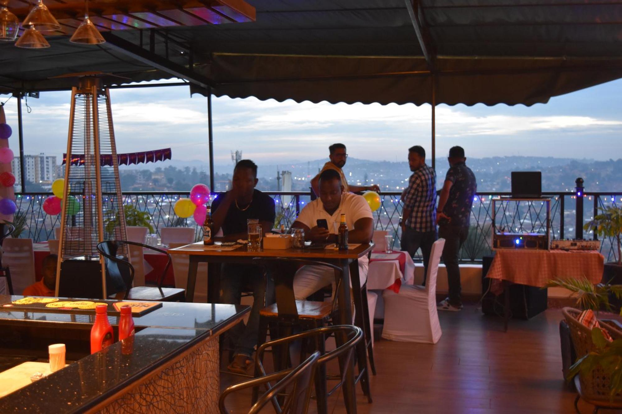 Millennium Terrace Hotel Kampala Exteriör bild
