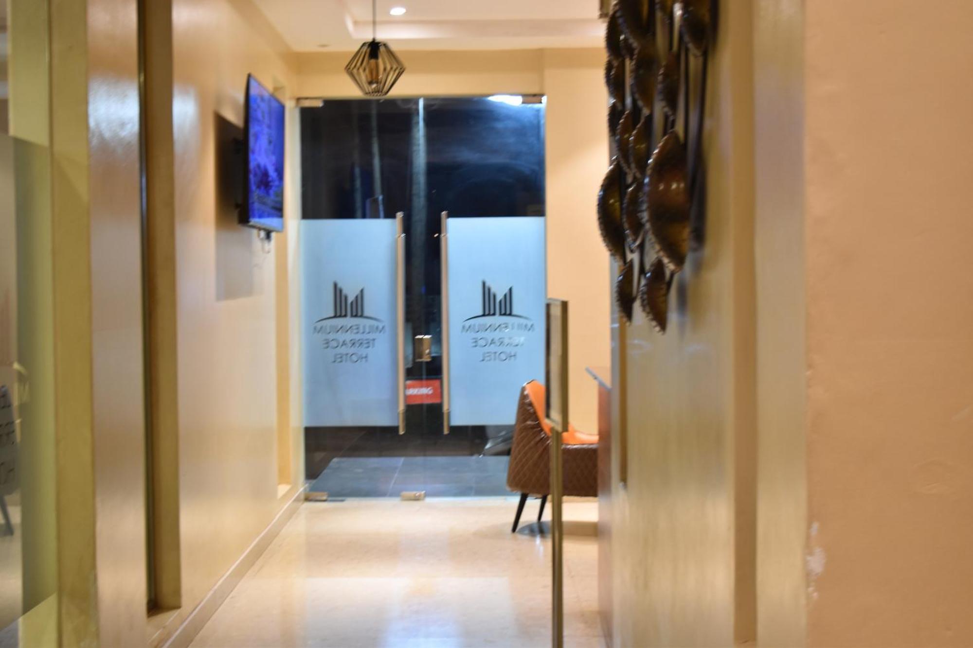 Millennium Terrace Hotel Kampala Exteriör bild